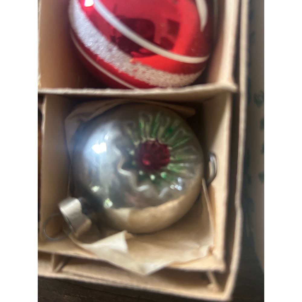 Vintage Glass Christmas Ornaments Set 12 Reflector Indent Hand Painted MCM Balls - Picture 5 of 6